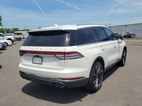 Used 2022 Lincoln Aviator Reserve w/ Equipment Group 201A AWD/4WD image 4