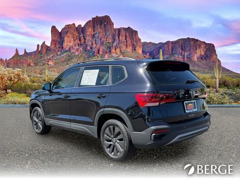 Used 2024 Volkswagen Taos S FWD image 4