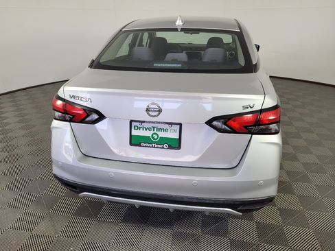 Used 2021 Nissan Versa SV FWD image 7
