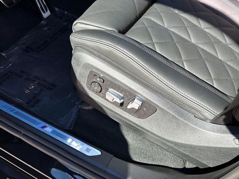 New 2026 BMW X7 xDrive40i w/ Executive Package image 17