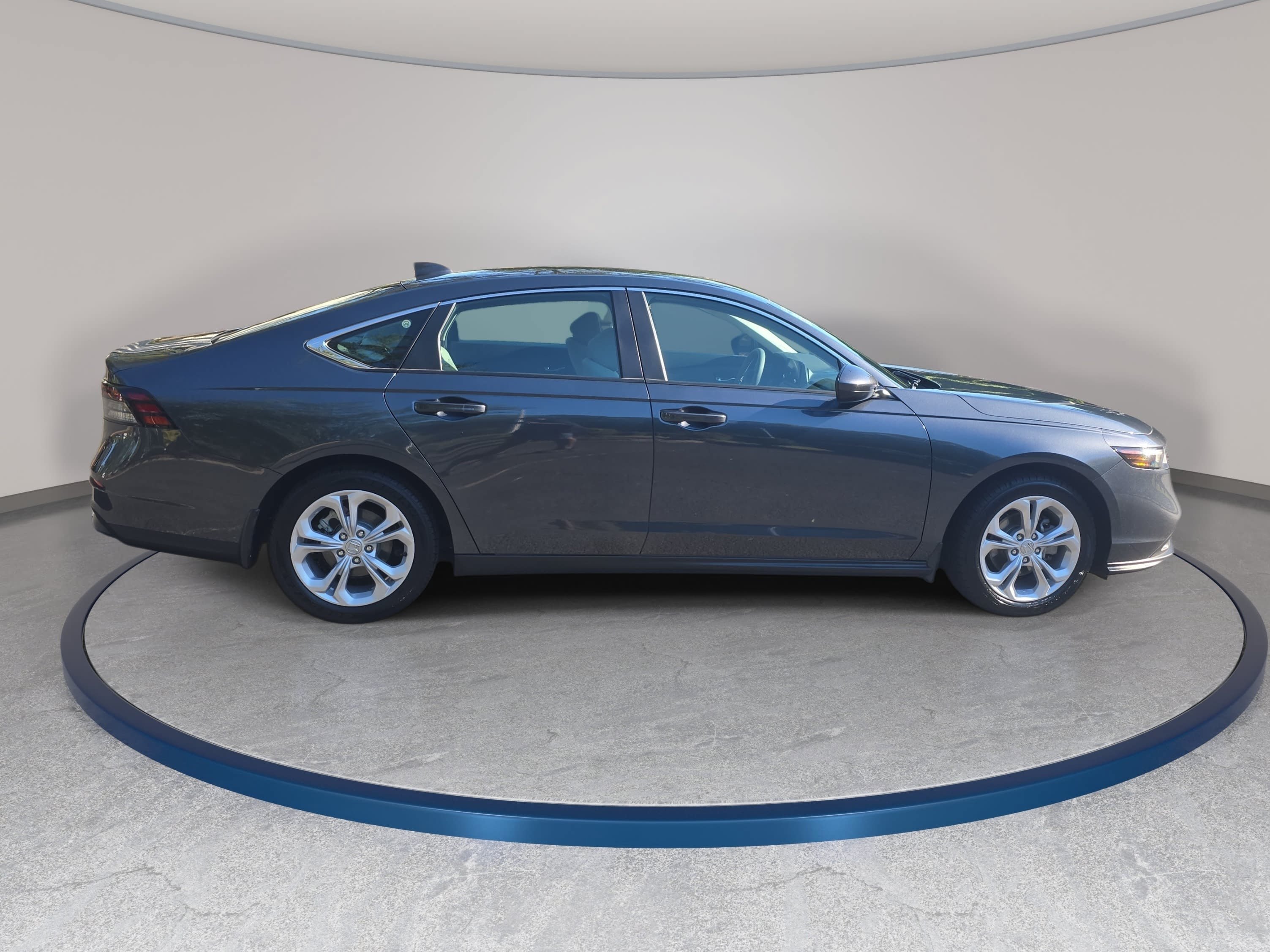 Used 2024 Honda Accord LX image 4
