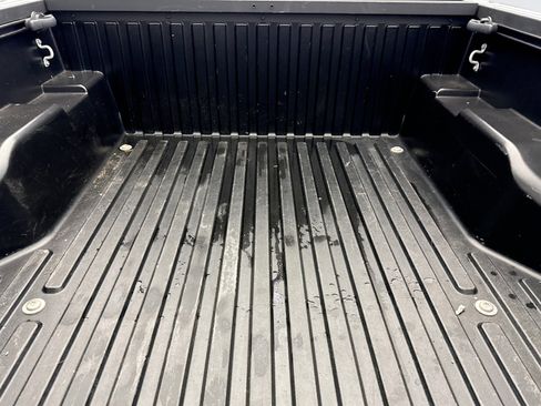 Used 2022 Toyota Tacoma SR image 18