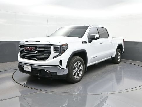 Used 2025 GMC Sierra 1500 SLT RWD image 1