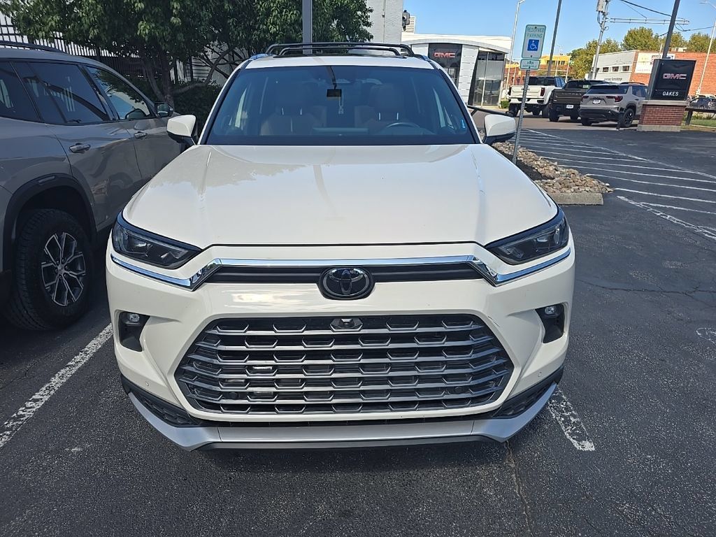 Used 2024 Toyota Grand Highlander AWD Hybrid image 2