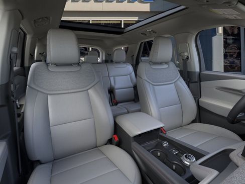 New 2026 Ford Explorer Active AWD/4WD image 10