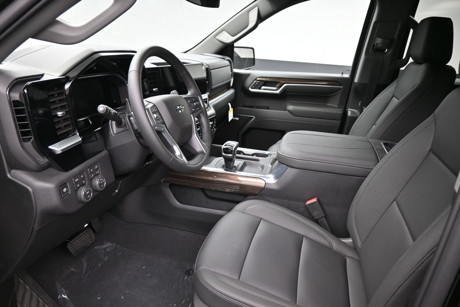 New 2026 Chevrolet Silverado 1500 RST w/ Safety Package AWD/4WD image 15