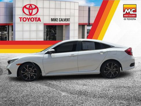 Used 2019 Honda Civic Sport image 2