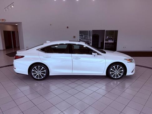 Used 2019 Lexus ES 350 w/ Premium Package FWD image 13