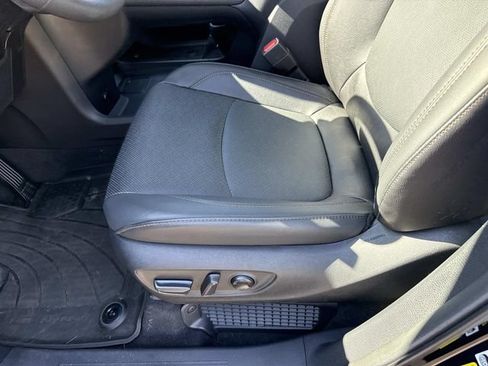 Used 2026 Toyota Sienna Platinum AWD/4WD image 15