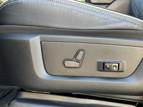 Used 2021 RAM 2500 Limited w/ Body Color Bumper Group image 13