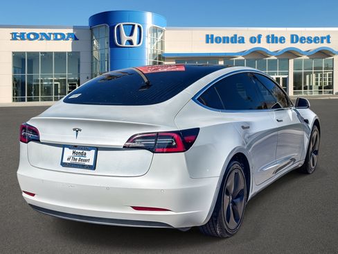 Used 2020 Tesla Model 3 Standard Range RWD image 7