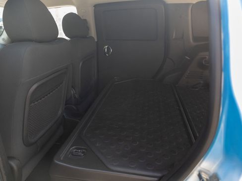 Used 2008 Chevrolet HHR LS image 28