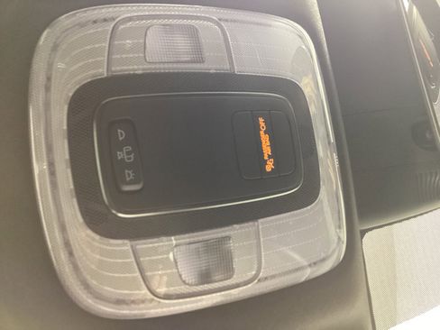 Certified 2025 Hyundai Elantra Sport image 22