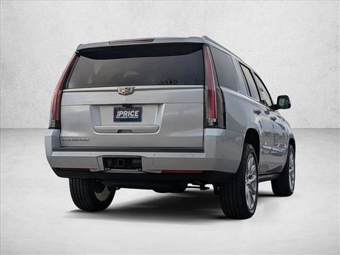 Used 2019 Cadillac Escalade Premium Luxury image 5