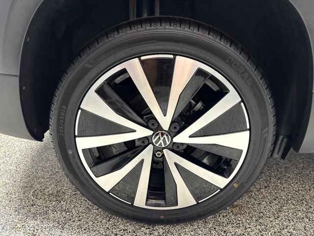 Used 2024 Volkswagen Taos SE FWD image 21