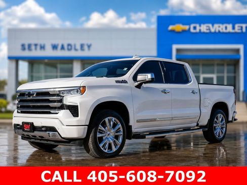 Certified 2023 Chevrolet Silverado 1500 High Country w/ High Country Premium Package AWD/4WD image 3
