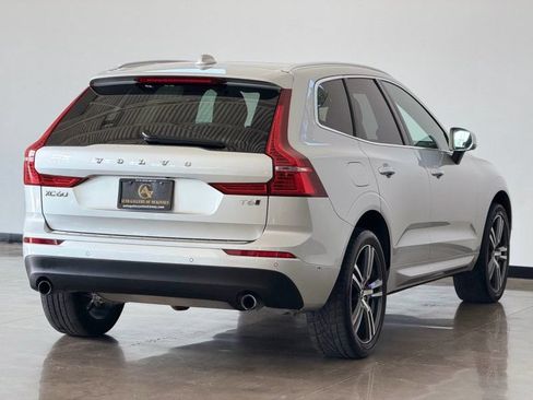 Used 2019 Volvo XC60 T6 Momentum w/ Premium Package AWD/4WD image 7