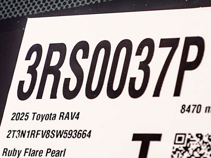 Used 2025 Toyota RAV4 Limited w/ Weather Package AWD/4WD image 33