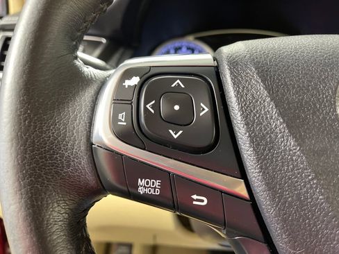 Used 2017 Toyota Camry XLE image 29