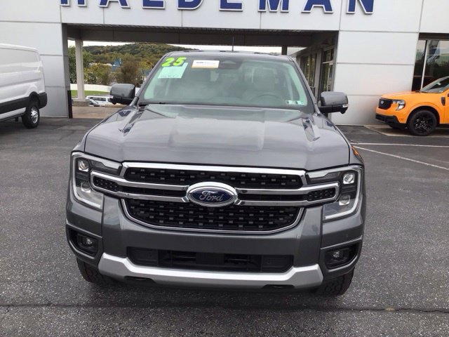 Certified 2025 Ford Ranger Lariat w/ Advanced Towing Package AWD/4WD image 3