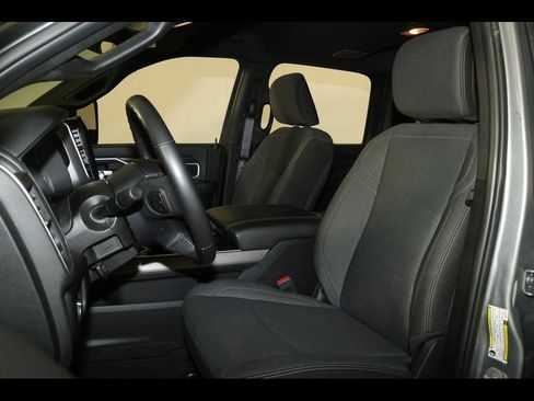 Used 2024 RAM 2500 Big Horn w/ Sport Appearance Package AWD/4WD image 4
