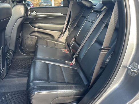 Used 2020 Jeep Grand Cherokee Limited image 12