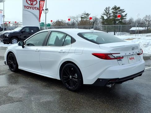 Certified 2025 Toyota Camry SE image 7