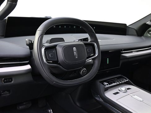 New 2026 Lincoln Navigator L Reserve w/ Jet Appearance Package image 11