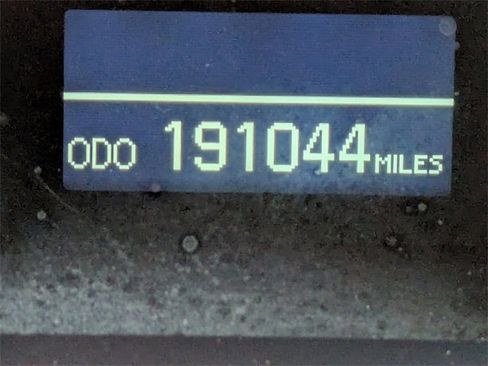 Used 2011 Toyota Tundra Limited image 32