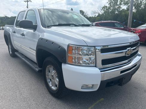 Used 2011 Chevrolet Silverado 1500 LT w/ All-Star Edition AWD/4WD image 3