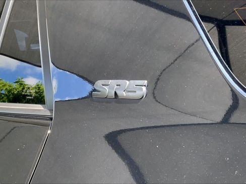 Used 2021 Toyota 4Runner SR5 Premium w/ Moonroof Package RWD image 10