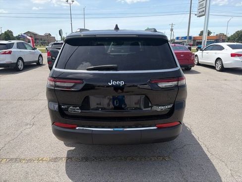 Used 2022 Jeep Grand Cherokee L Limited AWD/4WD image 5