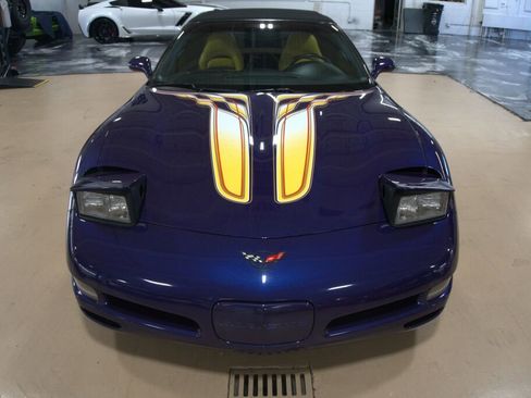 Used 1998 Chevrolet Corvette Convertible w/ Memory Pkg image 8