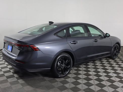 Used 2025 Honda Accord SE image 4