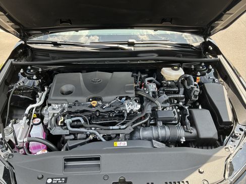 Used 2026 Toyota Camry Hybrid FWD image 33