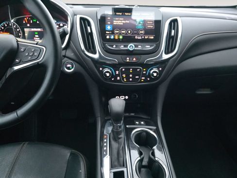Used 2024 Chevrolet Equinox Premier AWD/4WD image 10