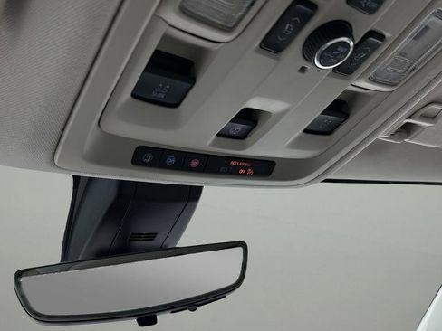 Used 2021 GMC Yukon Denali w/ Advanced Technology Package image 29