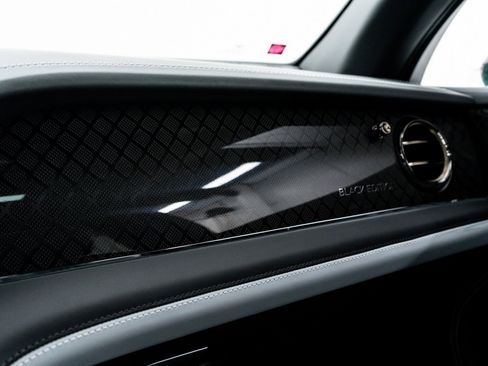 New 2025 Bentley Bentayga image 41