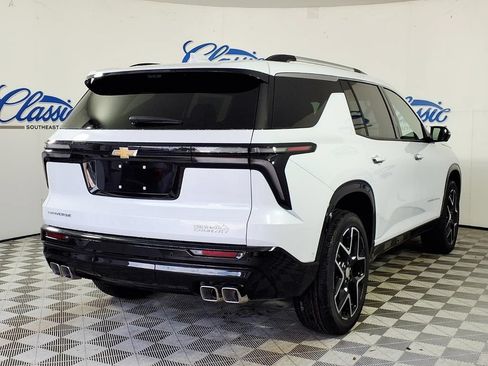 New 2026 Chevrolet Traverse High Country FWD image 6