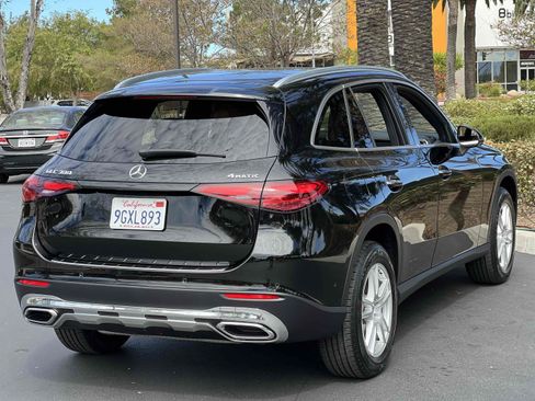 Used 2023 Mercedes-Benz GLC 300 4MATIC w/ Exclusive Trim Package image 15