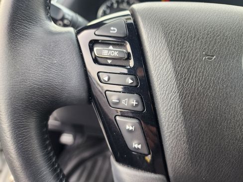 Used 2022 Nissan Armada SL w/ Midnight Edition Package image 32