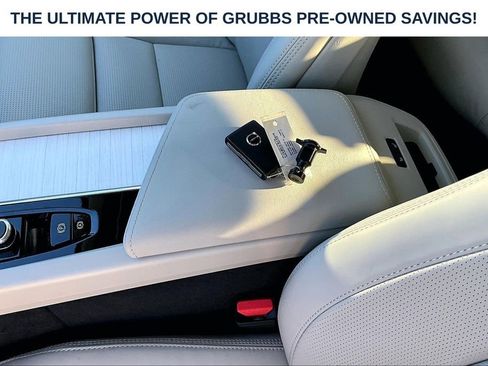 New 2026 Volvo XC60 T8 Ultra w/ Protection Package Premier AWD/4WD image 30