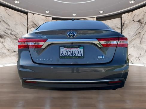 Used 2013 Toyota Avalon Limited w/ Technology Pkg FWD image 7