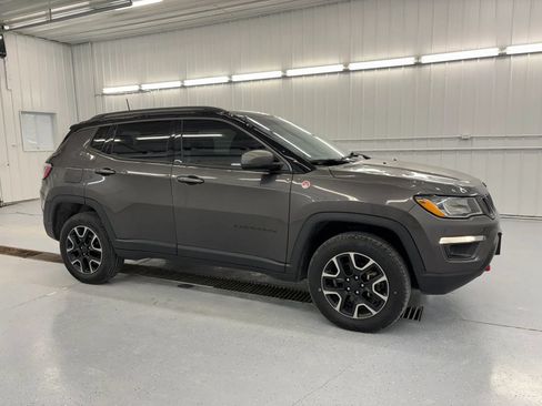 Used 2019 Jeep Compass Trailhawk w/ Cold Weather Group AWD/4WD image 14