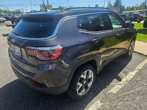 Used 2018 Jeep Compass Limited w/ Navigation Group AWD/4WD image 4