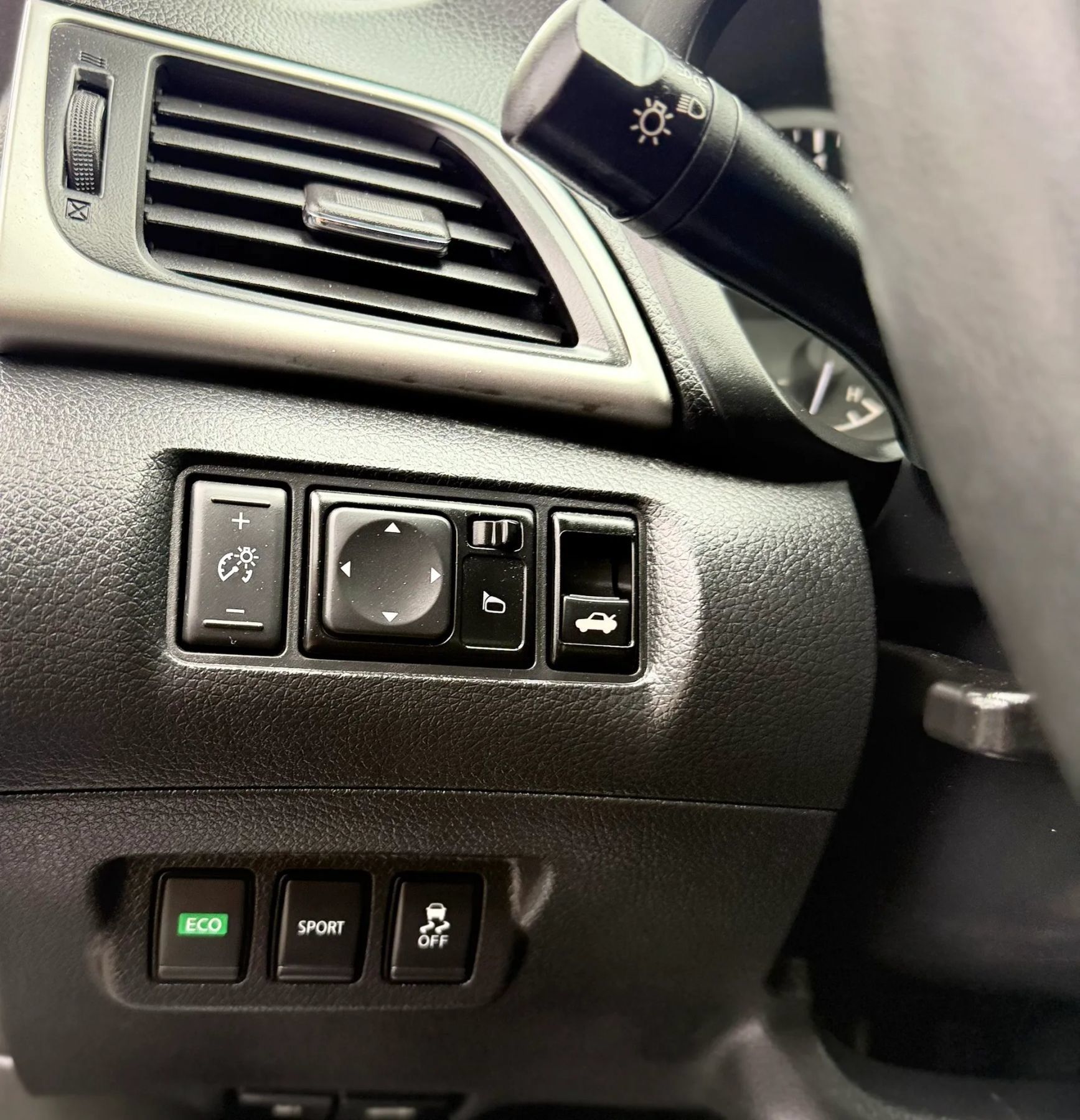 Used 2017 Nissan Sentra SV FWD image 21