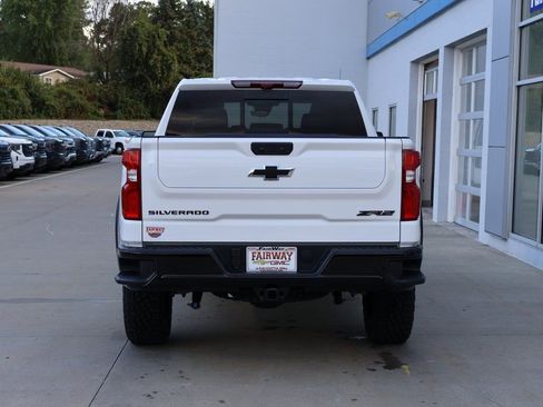 New 2026 Chevrolet Silverado 1500 ZR2 w/ Dark Appearance Package image 9