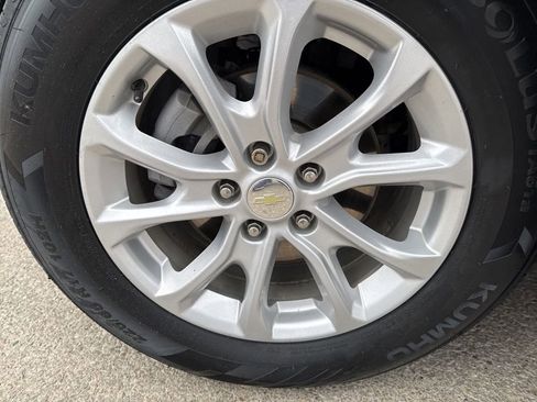 Used 2020 Chevrolet Equinox LT image 30