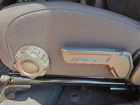 New 2025 Jeep Gladiator Mojave w/ Steel Bumper Group image 15