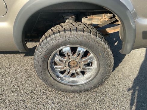Used 2006 Ford F250 Lariat AWD/4WD image 7